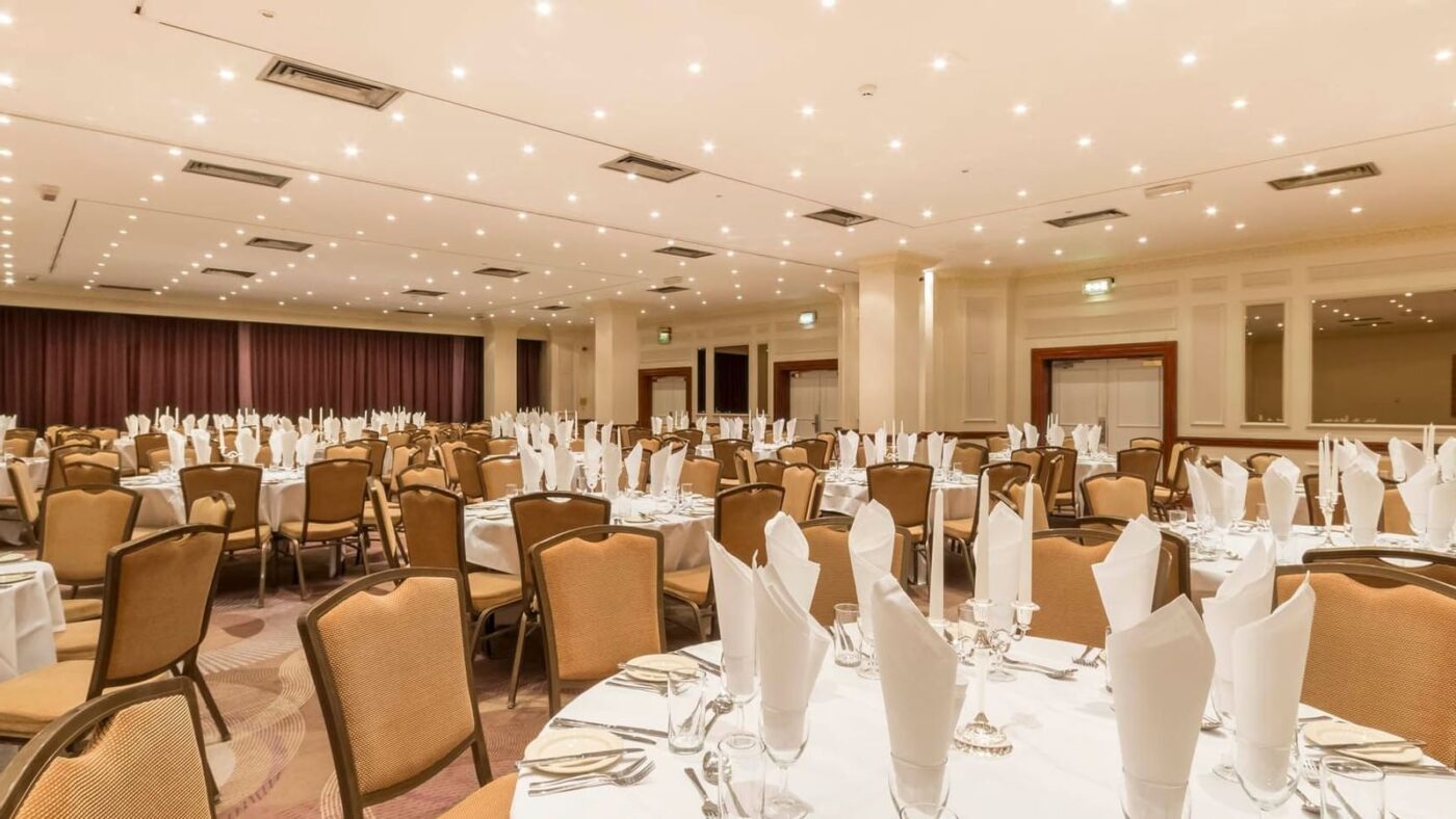 Image of thistle hotel, venue for west coast swing weekend event Midland Swing Open